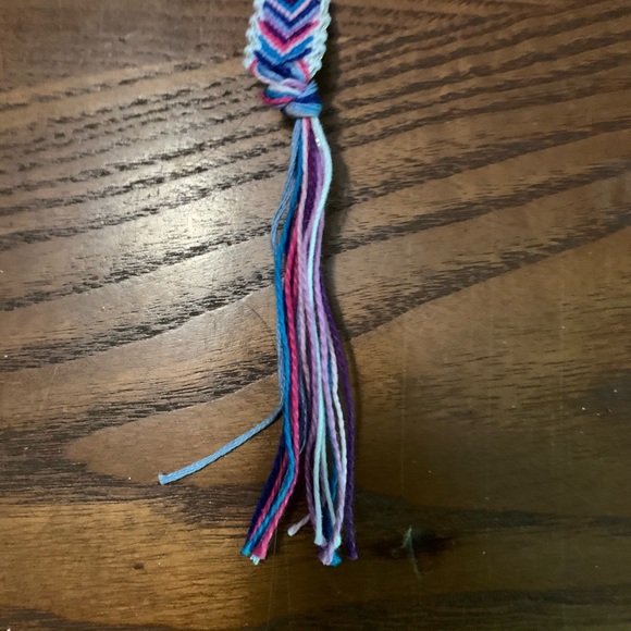 This is a really pretty chevron bracelet:) - Picture 3 of 3